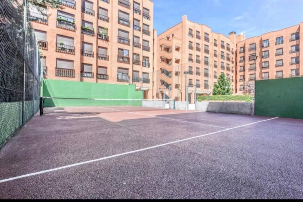 Cerca Airport, Riyadh Air, Ifema, Eisenhower, Wifi, 4 Personas Madrid Luaran gambar